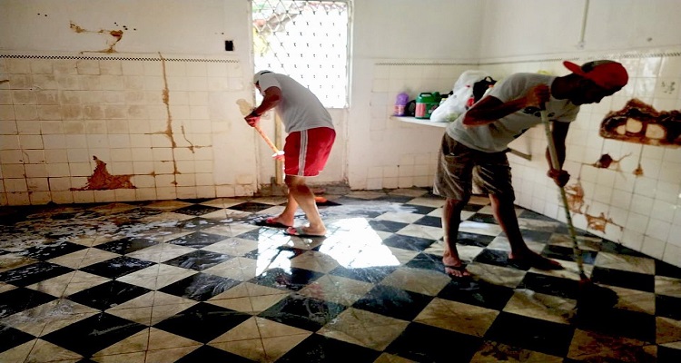 Casaro passou por limpeza para incio das aes de reforma. Foto: reproduo/Instagram