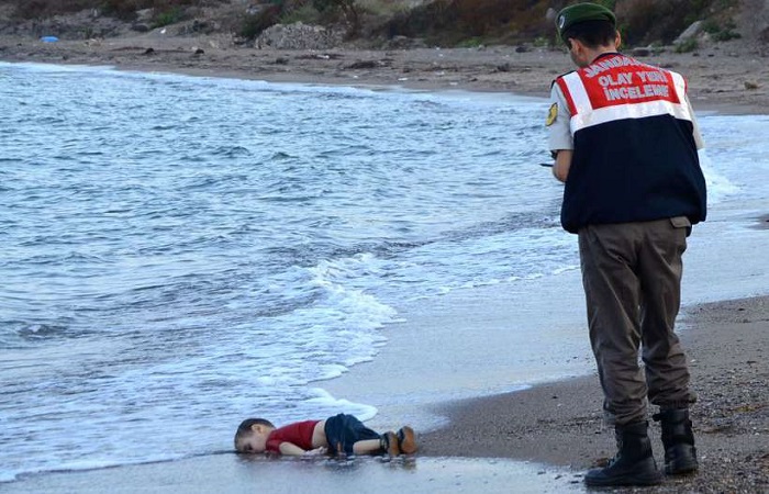 A imagem de Aylan chocou o mundo e sensibilizou autoridades para a crise imigratria. Foto: AFP / DOGAN NEWS AGENCY / Nilufer Demir (A imagem de Aylan chocou o mundo e sensibilizou autoridades para a crise imigratria. Foto: AFP / DOGAN NEWS AGENCY / Nilufer Demir)