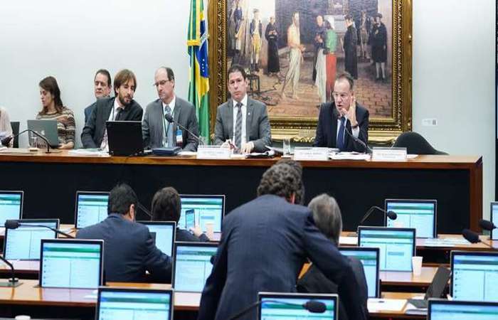 (foto: Pablo Valadares/Câmara dos Deputados)