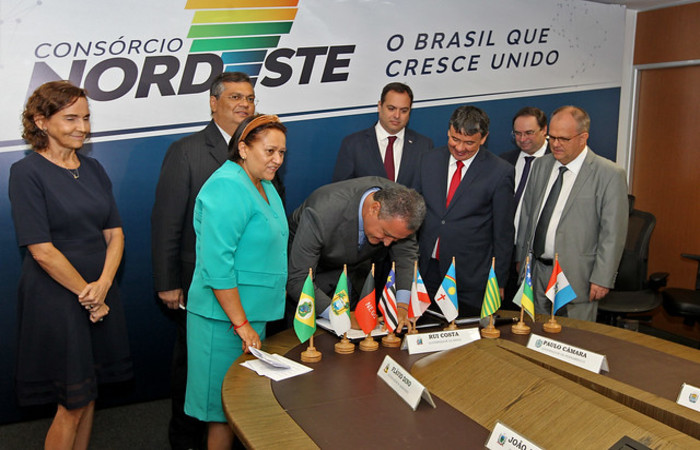 Em Salvador, sete governadores e dois vices marcaram presena no Frum dos Governadores do Nordeste (Foto: Divulgao/Gov.SE) (Em Salvador, sete governadores e dois vices marcaram presena no Frum dos Governadores do Nordeste (Foto: Divulgao/Gov.SE))