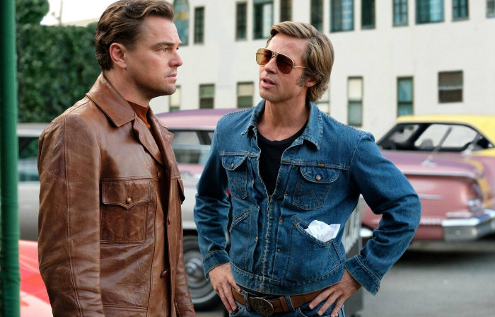 Leonardo DiCaprio interpreta um ator decadente, enquanto Brad Pitt  o seu dubl. Foto: Columbia Pictures/Divulgao