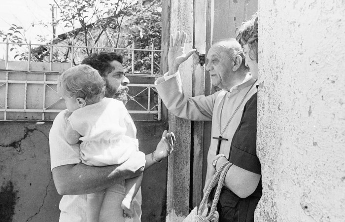 Em 1979, o dom com o ento lder sindical Lula, Marisa e Sandro, um dos filhos do casal. Foto: Natanel Guedes/CPDOC JB