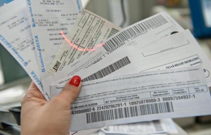 Para que uma conta de água, energia ou telefonia possa ser paga em um banco, a concessionária do serviço público precisa firmar um convênio com a instituição financeira. Foto: Agência Brasil (Foto: Agência Brasil) Para que uma conta de água, energia ou telefonia possa ser paga em um banco, a concessionária do serviço público precisa firmar um convênio com a instituição financeira. Foto: Agência Brasil (Foto: Agência Brasil)