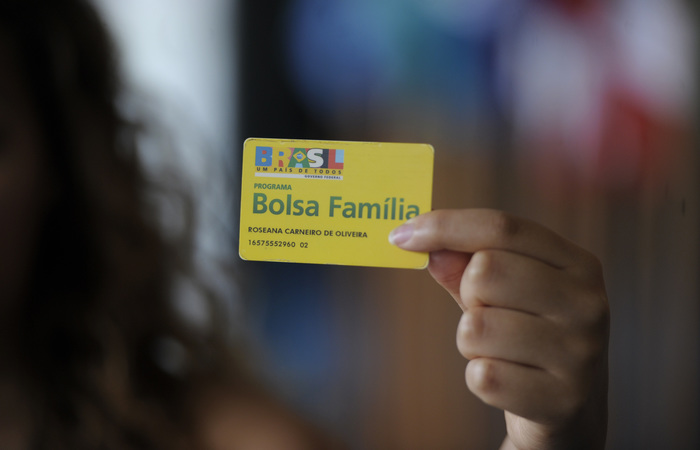 Segundo o Ipea, das 52 milhões crianças existentes no país, 1,6 milhão recebem Salário-Família e Bolsa Família, outras 400 mil recebem Salário Família e dedução no Imposto de Renda. Foto: Jefferson Rudy/Agência Senado (Foto: Jefferson Rudy/Agência Senado) Segundo o Ipea, das 52 milhões crianças existentes no país, 1,6 milhão recebem Salário-Família e Bolsa Família, outras 400 mil recebem Salário Família e dedução no Imposto de Renda. Foto: Jefferson Rudy/Agência Senado (Foto: Jefferson Rudy/Agência Senado)