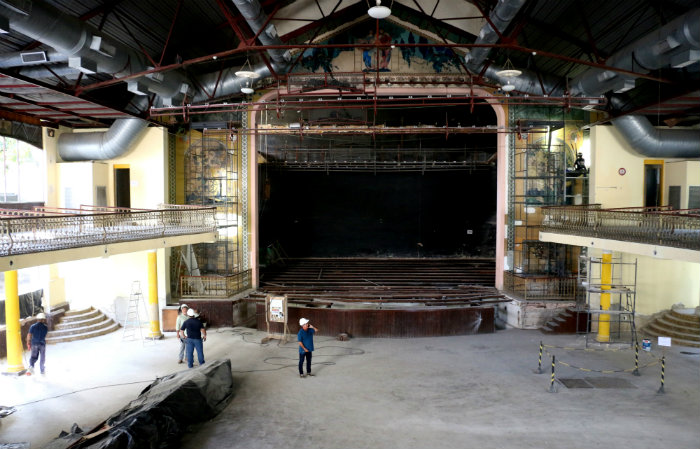 Espera-se entregar o teatro em seu aniversrio de 105 anos. Foto: Gabriel Melo / Esp. DP- LOCAL