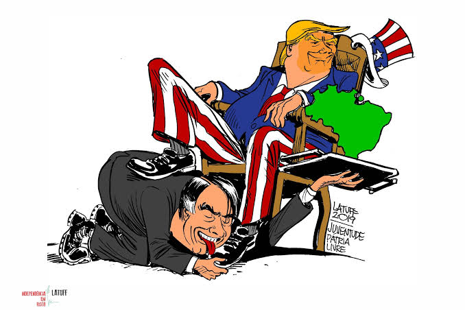 "O Riso  Risco: Independncia em Risco - Desenhos de Humor" de Latuff.