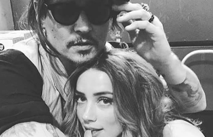 Defesa de Amber Heard lê mensagens violentas de Johnny Depp