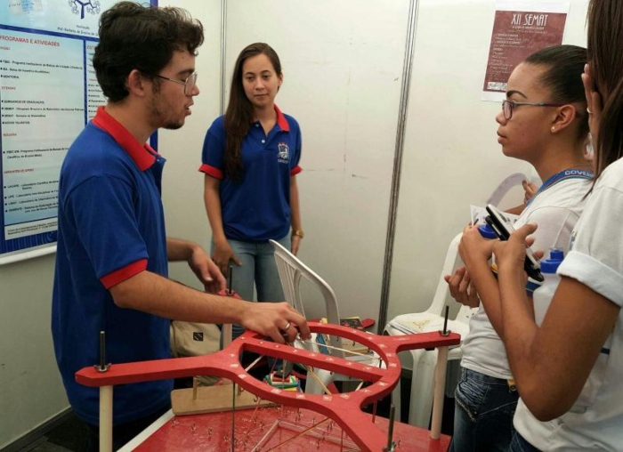 Evento promove a interao entre professores, universitrios e estudantes do nvel mdio. Foto: UFRPE/Divulgao