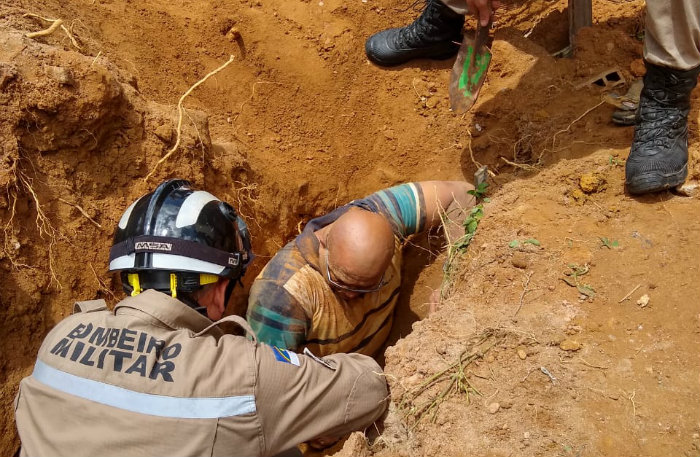 Homem foi socorrido pelo Corpo de Bombeiros. Foto: Divulgao/Corpo de Bombeiros