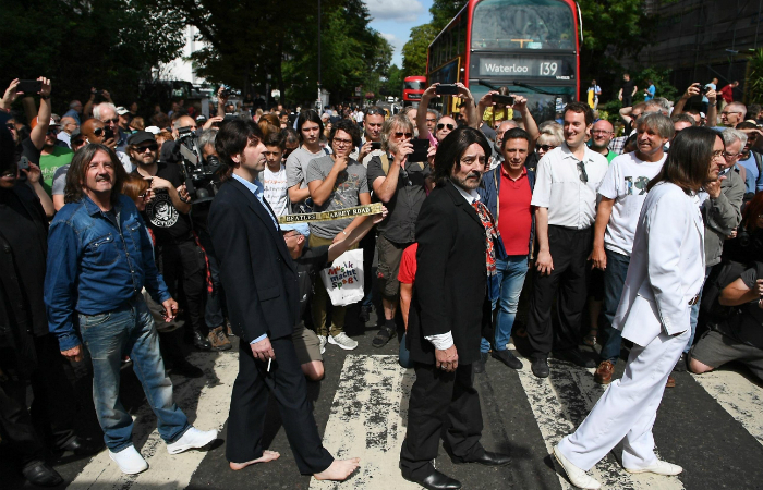 O aniversrio da foto, em 8 de agosto deste ano, foi comemorado por uma multido (Foto: Daniel Leal-Olivas/AFP)