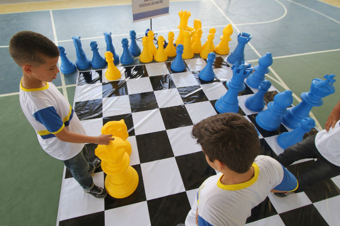 Projeto insere o xadrez na grade curricular de escolas municipais - Jornal  O Globo