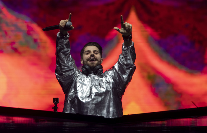 Alok tocou tambm outras msicas autorais como "Hear me Now", "Ocean", "Favela" e "Big Jet plane" - Foto: AFP. 
