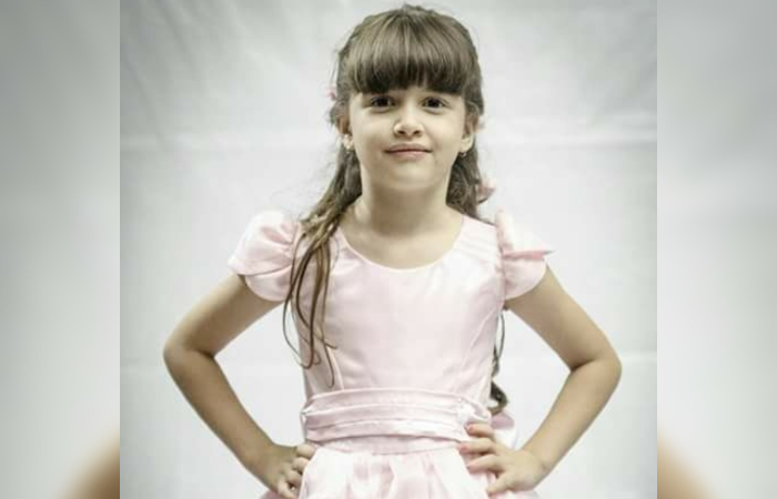 Beatriz tinha 7 anos quando foi morta dentro de um colégio de Petrolina. Foto: Reprodução/Facebook.