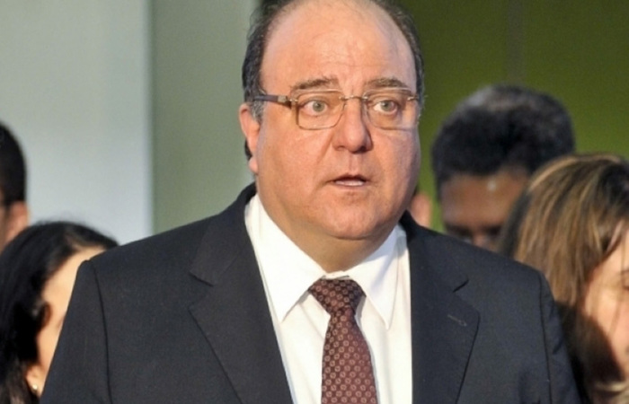 O ex-deputado federal Cândido Vaccarezza (PT-SP) é acusado de praticar os crimes de associação
criminosa, corrupção passiva e lavagem de dinheiro. Foto: Agência Brasil
(Foto: Agência Brasil) O ex-deputado federal Cândido Vaccarezza (PT-SP) é acusado de praticar os crimes de associação
criminosa, corrupção passiva e lavagem de dinheiro. Foto: Agência Brasil
(Foto: Agência Brasil)