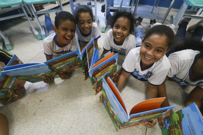 Alunos do quarto ano do ensino fundamental ganharam gosto pelas revistinhas. Foto: Bruna Costa/Esp.DP.