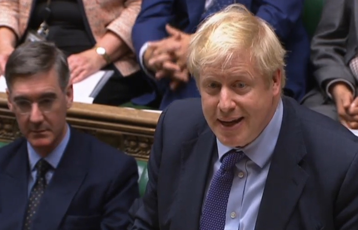 O motivo da derrota de Boris foi o pouco tempo dado aos parlamentares para analisar o projeto do brexit (Foto: HO / AFP / PRU.)