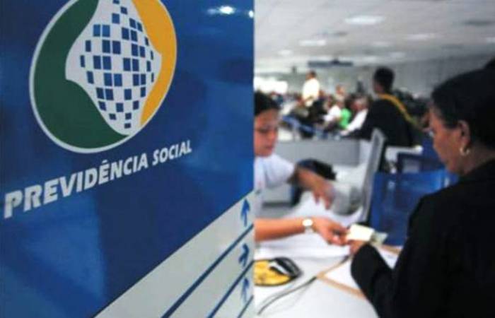 Resultado de imagem para Saiba como fica o desconto do INSS no salário após a reforma