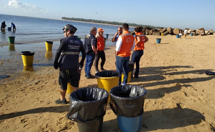 O leo j atinge oito municpios pernambucanos. (Foto: Divulgao/Governo de Pernambuco.)