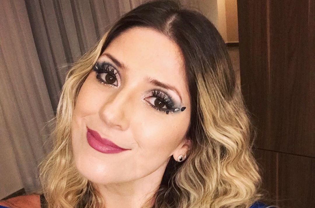 Dani Calabresa teve muito sucesso na MTV como apresentadora do Furo MTV, um jornal engraçado com notícias bizarras. Ela atuava ao lado do amigo Bento Ribeiro, com quem diz torcer por uma nova dobradinha (Foto: Instagram/Reprodução. ) Dani Calabresa teve muito sucesso na MTV como apresentadora do Furo MTV, um jornal engraçado com notícias bizarras. Ela atuava ao lado do amigo Bento Ribeiro, com quem diz torcer por uma nova dobradinha (Foto: Instagram/Reprodução. )