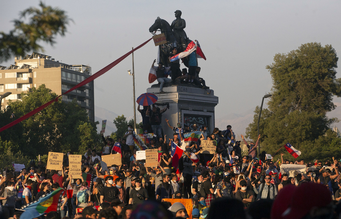 Protesto no Chile (CLAUDIO REYES/AFP)