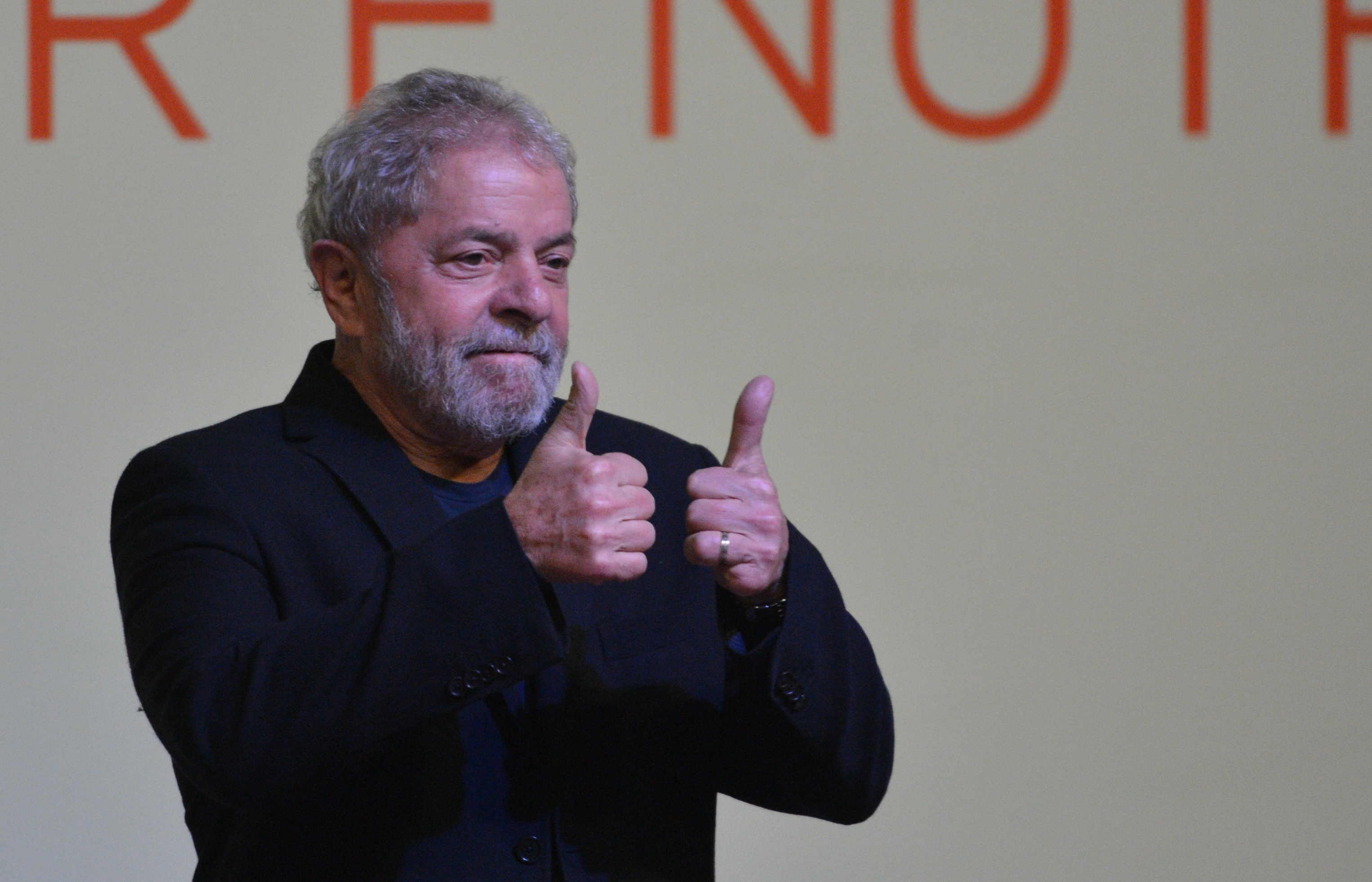 Fernndez tambm defendeu a liberdade de Lula, que se declara inocente e se considera vtima de uma conspirao para impedi-lo de participar das eleies de outubro de 2018, nas quais Jair Bolsonaro foi eleito (Foto: Agncia Brasil)