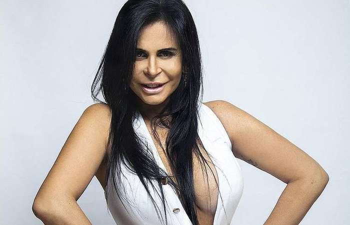Cantora, que atualmente vive entre França e Portugal, diz que os filhos já se adaptaram à vida no exterior (Fabio Pamplona / Divulgação) Cantora, que atualmente vive entre França e Portugal, diz que os filhos já se adaptaram à vida no exterior (Fabio Pamplona / Divulgação)