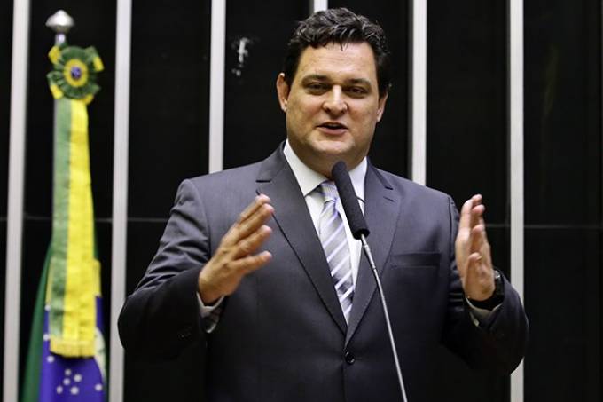 O deputado Geninho Zuliani (DEM-SP)  relator do marco legal do saneamento. (Foto: Cmara dos Deputados)