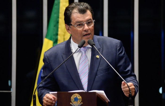 O líder do MDB, Eduardo Braga (AM), será o autor da proposta. (Foto: Jefferson Rudy/Agência Senado) O líder do MDB, Eduardo Braga (AM), será o autor da proposta. (Foto: Jefferson Rudy/Agência Senado)