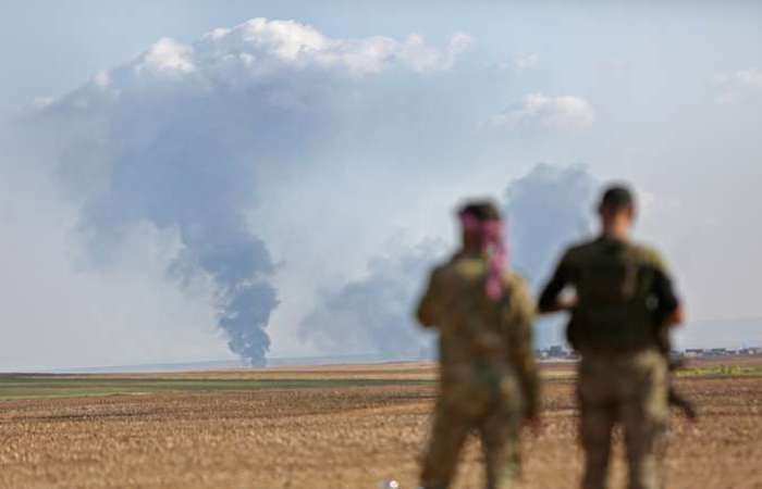 A patrulha americana estava acompanhada por combatentes curdos das Foras Democrticas Srias. (Foto: Nazeer Al-khatib/AFP)