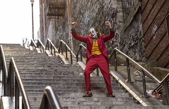 Turistas e moradores da regio publicam fotos, vdeos e montagens nas redes sociais com as hashtags   #jokerstairs e #jokerstairsdancing (Foto: Divulgao )