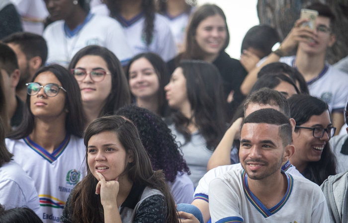 Estudantes da Escola de Referncia em Ensino Mdio Nelson Barbalho. Foto: Samuel Calado/DP