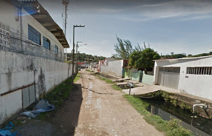 Crime ocorreu na Rua Waldemar Paulino dos Santos, no Varadouro. (Foto: Reproduo/Google Street View.)