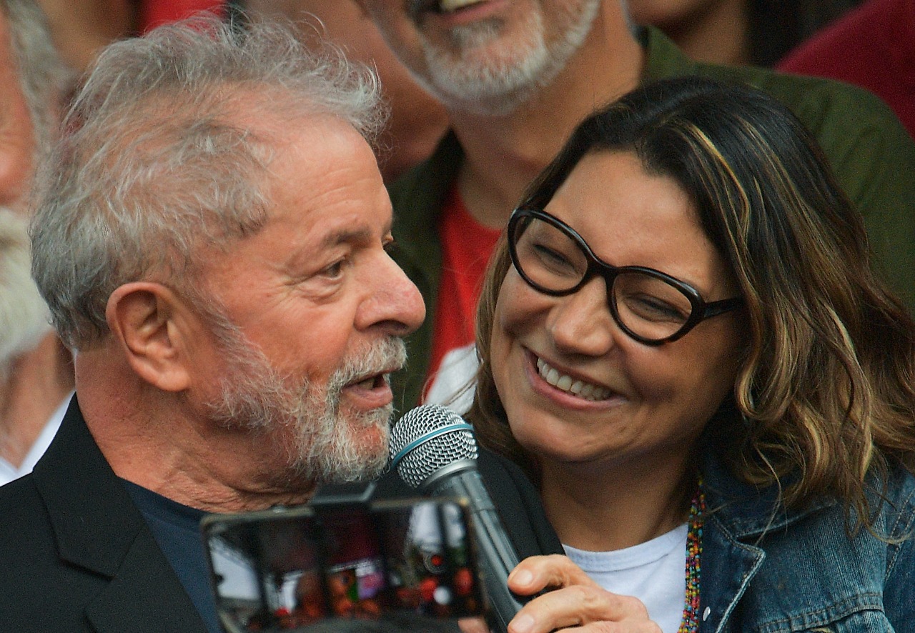 O romance entre os dois foi revelado em maio deste ano pelo ex-ministro Luiz Carlos Bresser Pereira (Foto: Carl de Souza / AFP)