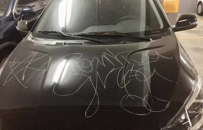 O homem foi flagrado no circuito de câmeras de vigilância da quadra de tênis em Pinheiros, zona oeste de São Paulo (Foto: Divulgação ) O homem foi flagrado no circuito de câmeras de vigilância da quadra de tênis em Pinheiros, zona oeste de São Paulo (Foto: Divulgação )