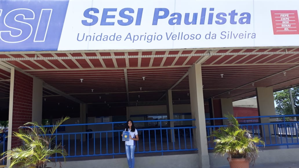 A aluna do 3 ano do Sesi de Paulista, na Regio Metropolitana do Recife, competiu com estudantes do Ensino Mdio e do 9 ano do Ensino Fundamental de todo pas. Foto: Sesi/Divulgao