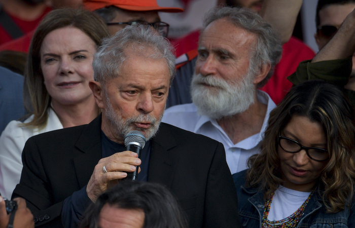 Lula foi beneficiado por um novo entendimento do STF segundo o qual a priso de condenados somente deve ocorrer aps o fim de todos os recursos. (Foto: Carl de Souza/AFP)