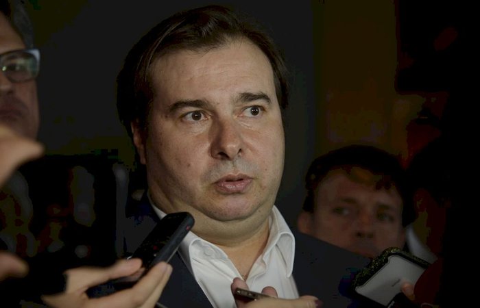 Segundo Maia, há uma divisão muito grande entre juristas sobre a questão. (Foto: Tomaz Silva/Agência Brasil) Segundo Maia, há uma divisão muito grande entre juristas sobre a questão. (Foto: Tomaz Silva/Agência Brasil)