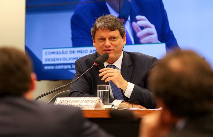 Tarcsio disse estar "impressionado" com a nova postura do banco e criticou a dificuldade de acessar garantias nos anos anteriores. (Foto: Arquivo/Agncia Brasil)