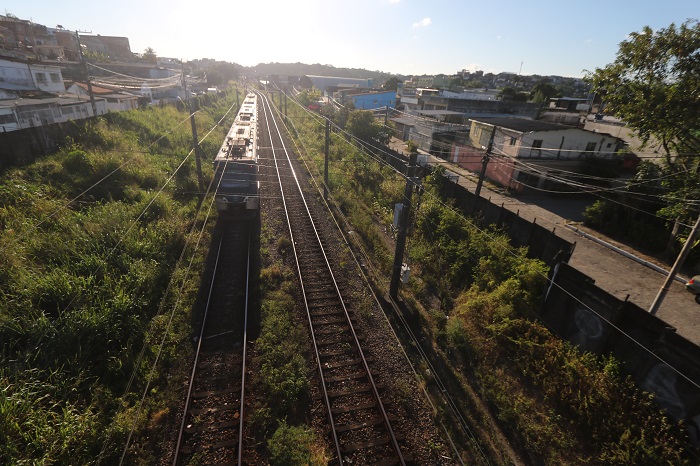  como se a cada 10 dias ocorresse um novo furto de cabos nesse servio de transporte pblico.  (Foto: Tarciso Augusto / Esp. DP Foto)