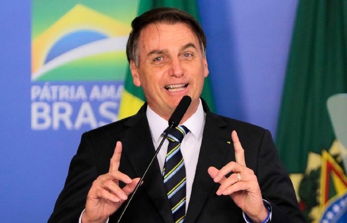 Nesta tera-feira, Bolsonaro assinou a carta de desfiliao do PSL. (Foto: Agncia Brasil)