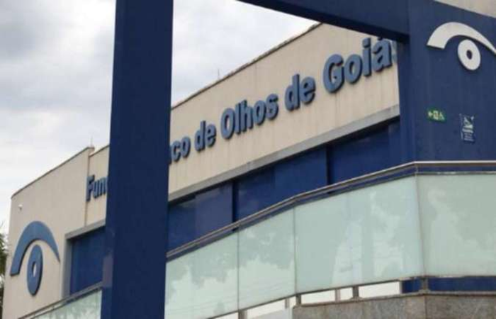 Após arrancar o olho, a mulher foi levada para um hospital em Goiânia. (Foto: Reprodução/Fundação Banco de Olhos) Após arrancar o olho, a mulher foi levada para um hospital em Goiânia. (Foto: Reprodução/Fundação Banco de Olhos)