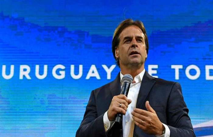 O candidato de centro-direita Luis Lacalle Pou obteve a maioria dos votos nas eleies presidenciais do Uruguai (PABLO PORCIUNCULA/AFP)
