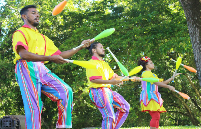 Artistas da Trupe Circus ministram oficinas e apresentam espetáculo DiverCircus (Foto: Anne Gomes / Escola Pernambucana de Circo) Artistas da Trupe Circus ministram oficinas e apresentam espetáculo DiverCircus (Foto: Anne Gomes / Escola Pernambucana de Circo)