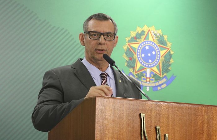 Otávio Barros também afirmou que o governo brasileiro ainda não foi notificado formalmente de nenhuma mudança específica nas atuais regras tarifárias para a importação de aço e alumínio vendidos pelo Brasil. (Foto: Valter Campanato/Agência Brasil) Otávio Barros também afirmou que o governo brasileiro ainda não foi notificado formalmente de nenhuma mudança específica nas atuais regras tarifárias para a importação de aço e alumínio vendidos pelo Brasil. (Foto: Valter Campanato/Agência Brasil)