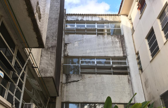 Hospital Getlio Vargas apresenta problemas na estrutura desde 2004. (Foto: Diogo Cavalcante/DP.)