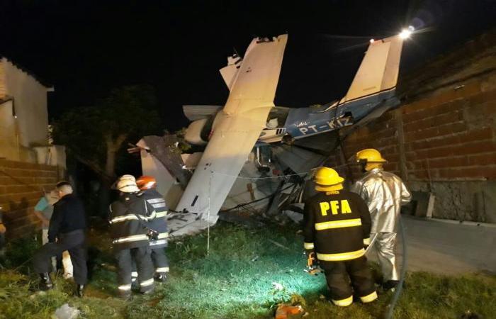 Acidente aconteceu na noite de quinta-feira (Subsecretaria de Emergncias de Buenos Aires / Divulgao)