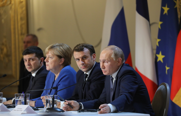 Segundo o comunicado final da longa jornada desta segunda (9), em que uma reunio de 2h20min foi sucedida por encontro bilateral entre Putin e Zelenski no fim da tarde (Foto: Ludovic Marin / AFP)