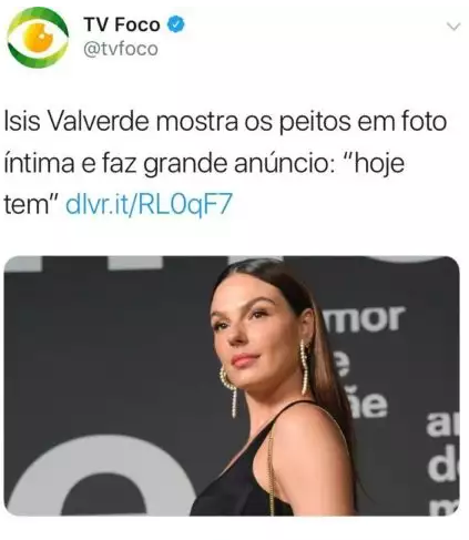 A fotografia gerou uma matria de cunho sensacionalista cujo ttulo sexualizava o momento maternal da artista com o beb (Reproduo/Twitter )