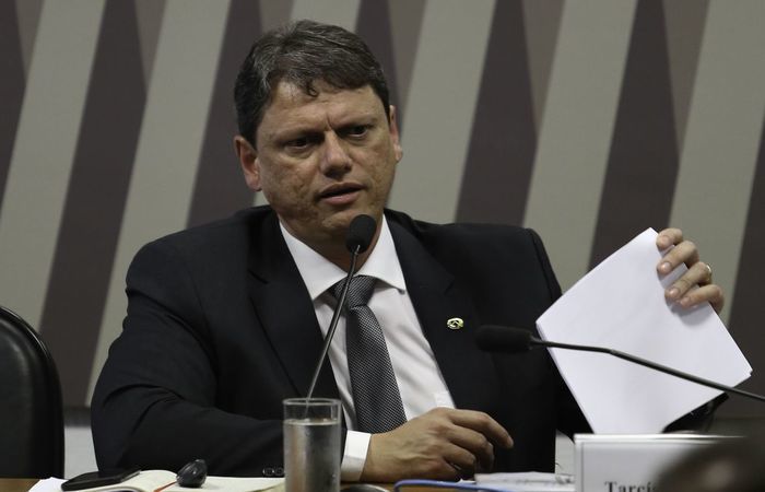 Segundo com Tarcísio, o maior projeto que será leiloado será a rodovia Presidente Dutra, trecho da BR-116 entre São Paulo e Rio de Janeiro. (Foto: Fabio Rodrigues Pozzebom/Agência Brasil) Segundo com Tarcísio, o maior projeto que será leiloado será a rodovia Presidente Dutra, trecho da BR-116 entre São Paulo e Rio de Janeiro. (Foto: Fabio Rodrigues Pozzebom/Agência Brasil)