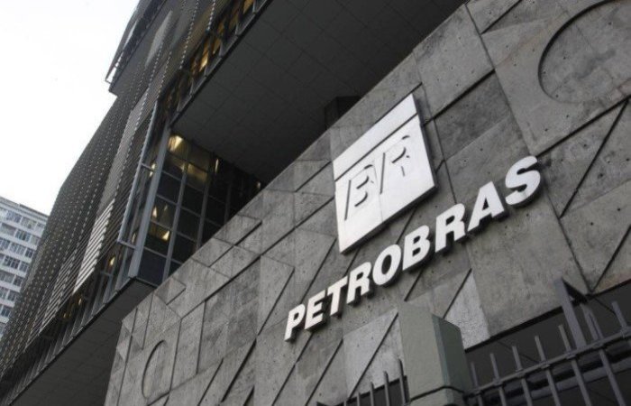 Com o anncio da venda, as aes da Petrobras lideraram ontem a queda do Ibovespa (Foto: Pedro Teixeira/Agncia Brasil )